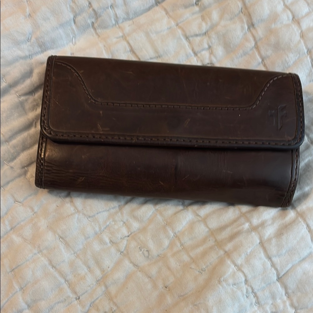 Frye Brown Leather Wallet Classic Design